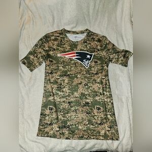 XL Kids New England Patriots Camo Shirt